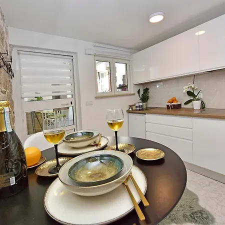 Ginger アパート *