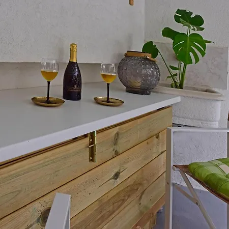 Ginger アパート ポレッチ