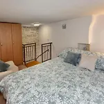 Ginger Apartman